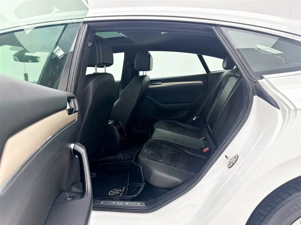 Volkswagen FAW-Volkswagen CC 2019 330TSI Luxury Appearance (China V) фото 18