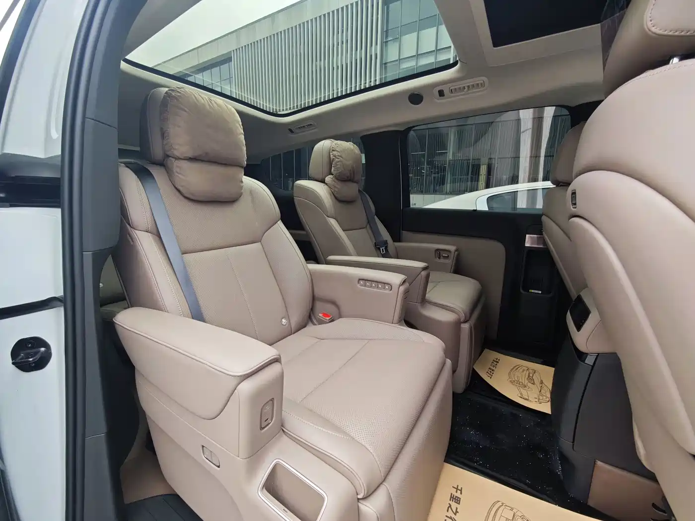Li Auto MEGA 2025 2025 Model Home Family Special Edition