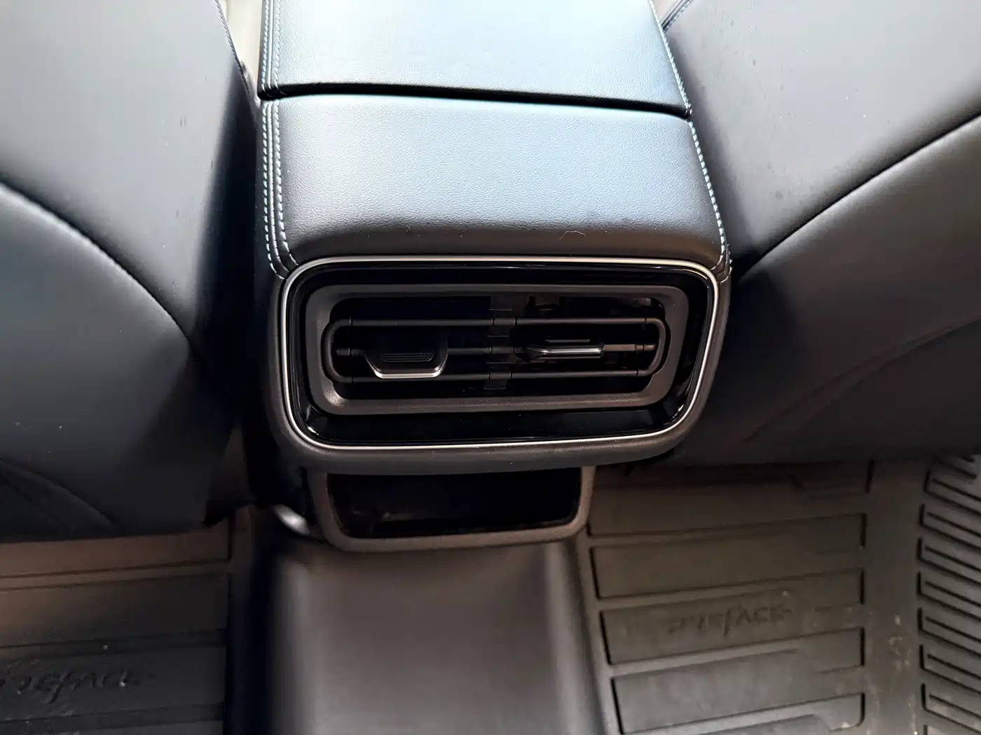 Фото 14 - Geely Preface