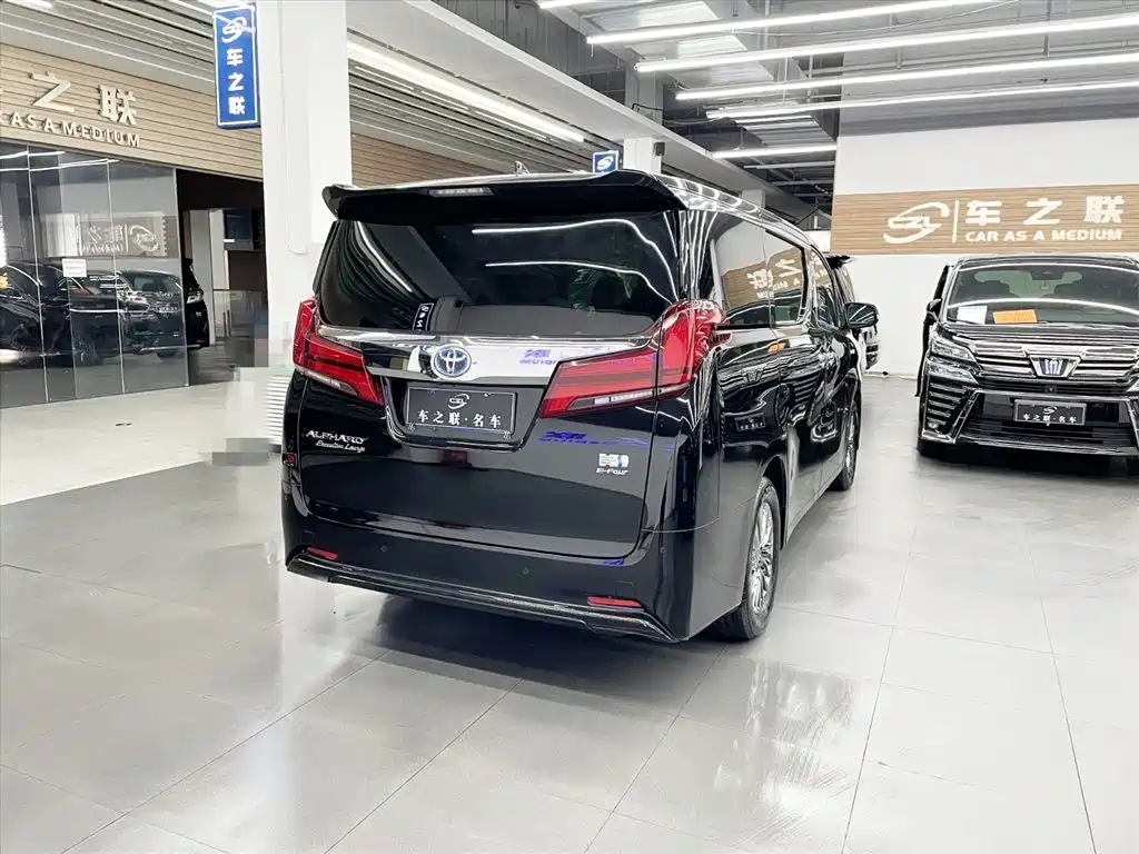 Toyota Alphard 2020 Hybrid 2.5L Premium Edition фото 6