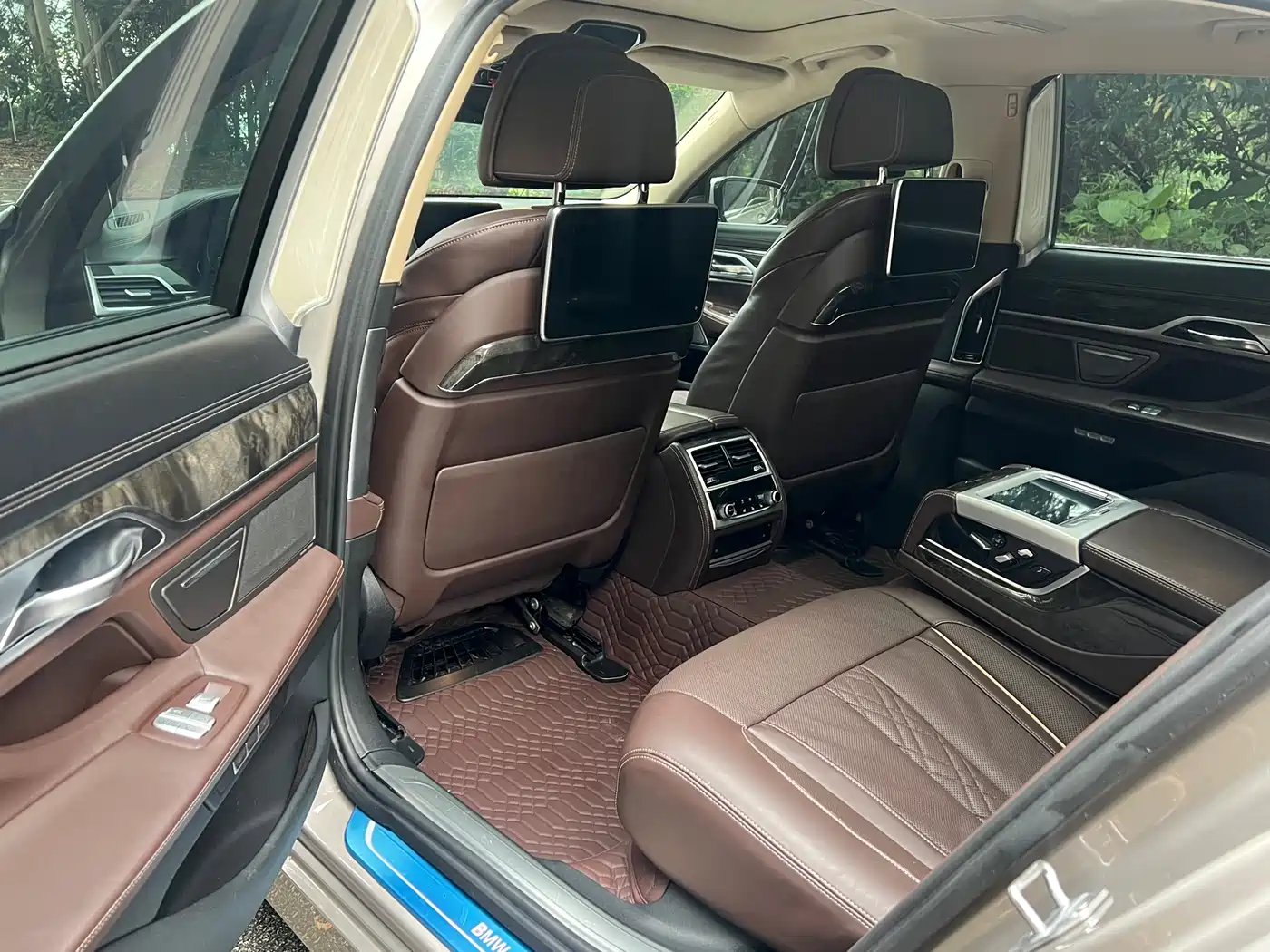 BMW 7 Series 2017 730Li Luxury Edition фото 10