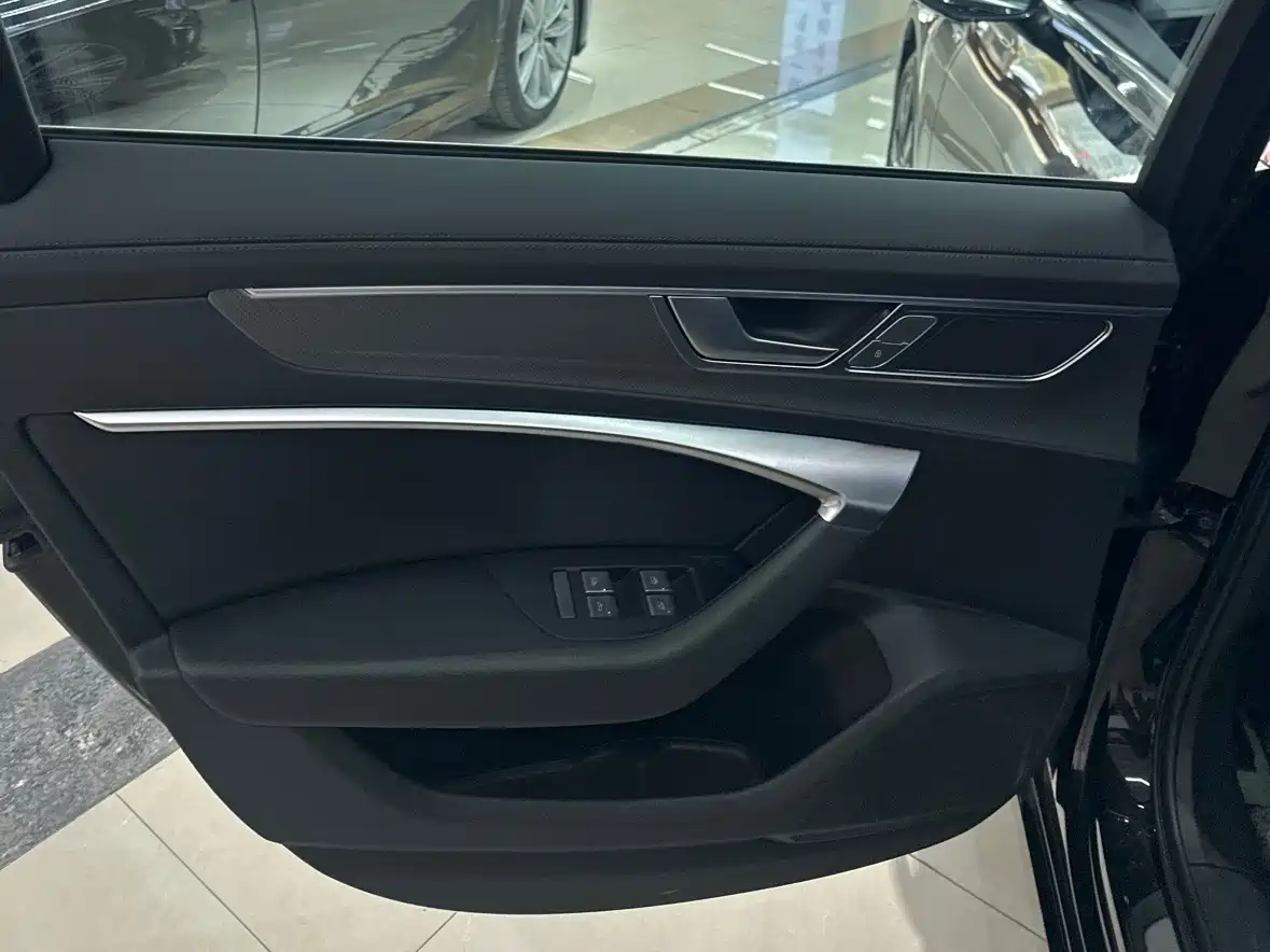 Audi A6L 2025 45 TFSI Premium Sport фото 16