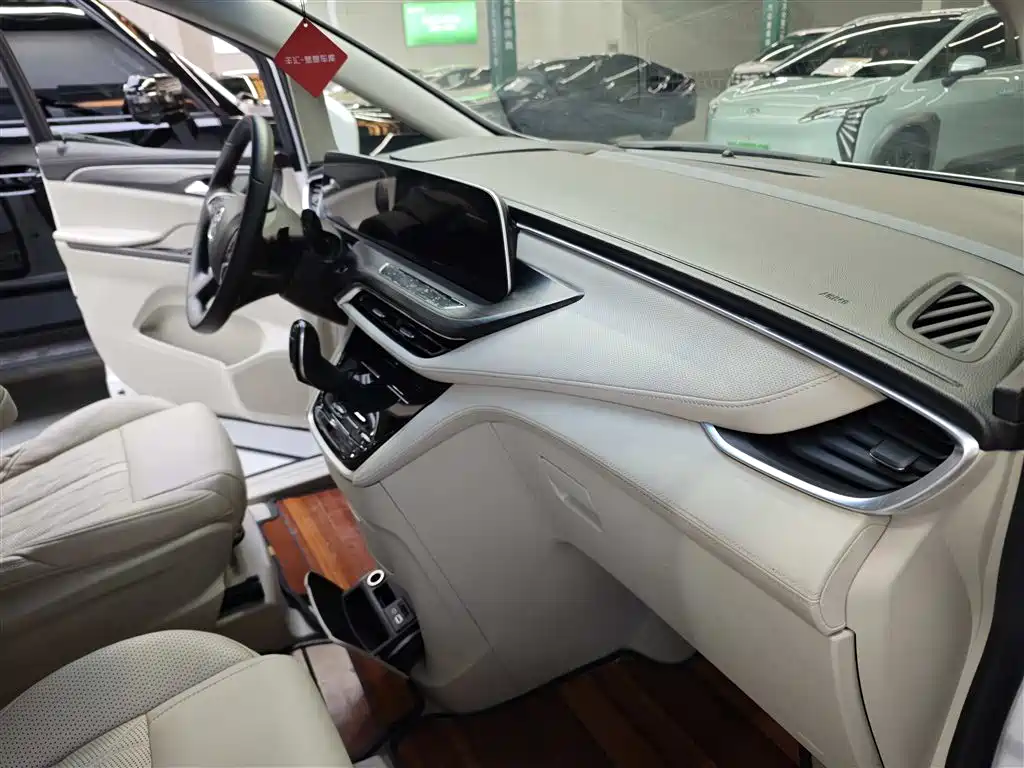 Buick GL8 2021 ES Landlord 653T Comfort фото 13