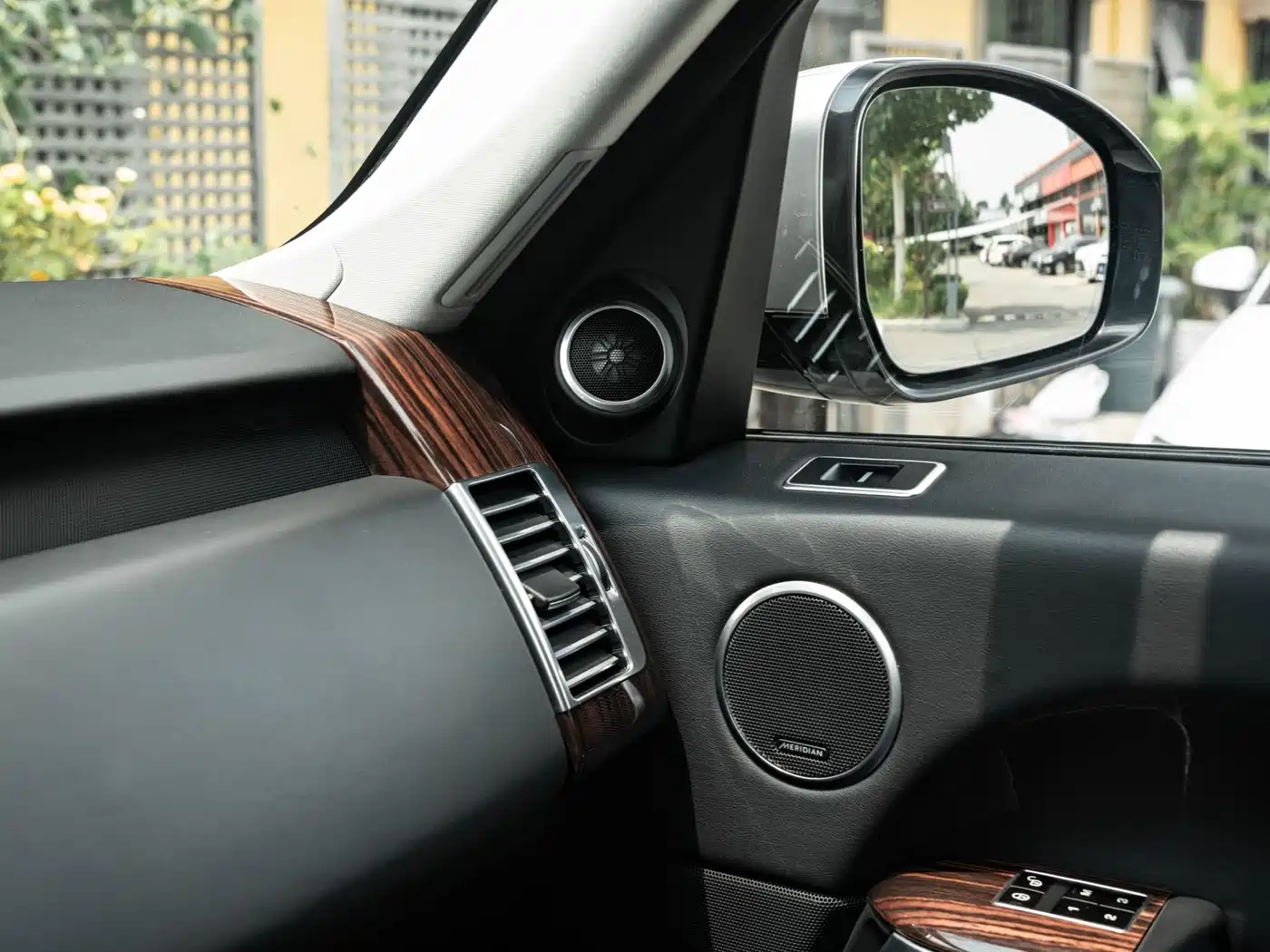 Фото 23 - Land Rover Range Rover