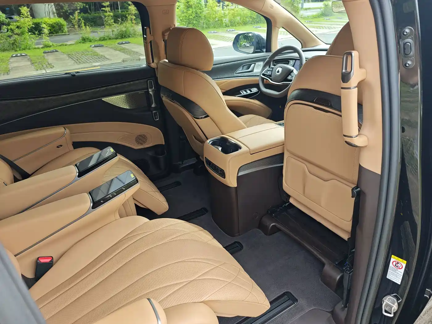 Denza D9 2026 2025 DM-i Smart Driving Edition 1020 AWD Flagship