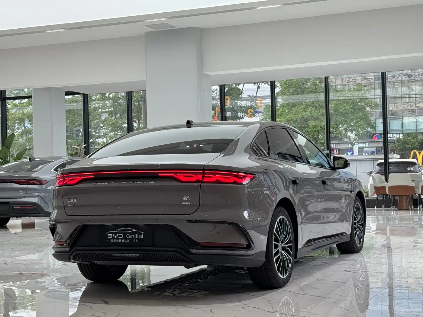 BYD Han 2025 DM-i Smart Driving Edition 125KM LiDAR Flagship фото 15