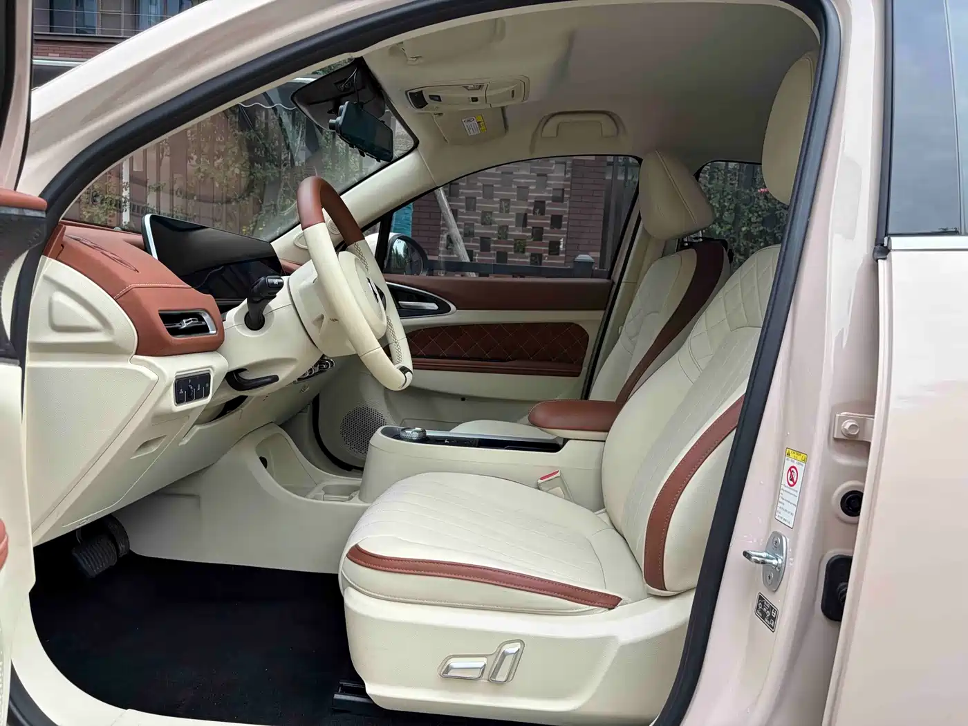 Ora Good Cat 2022 2022 400km Standard Range Luxury LFP