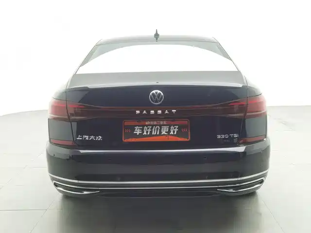 Volkswagen Passat 2023 Facelift 330TSI Starlight Luxury Edition — фото 4