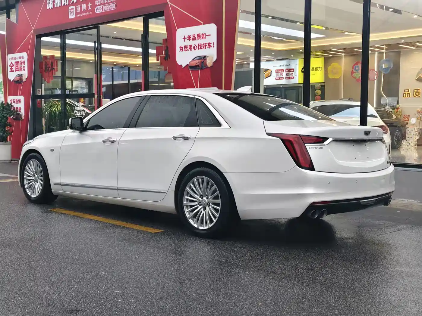 CADILLAC CT6