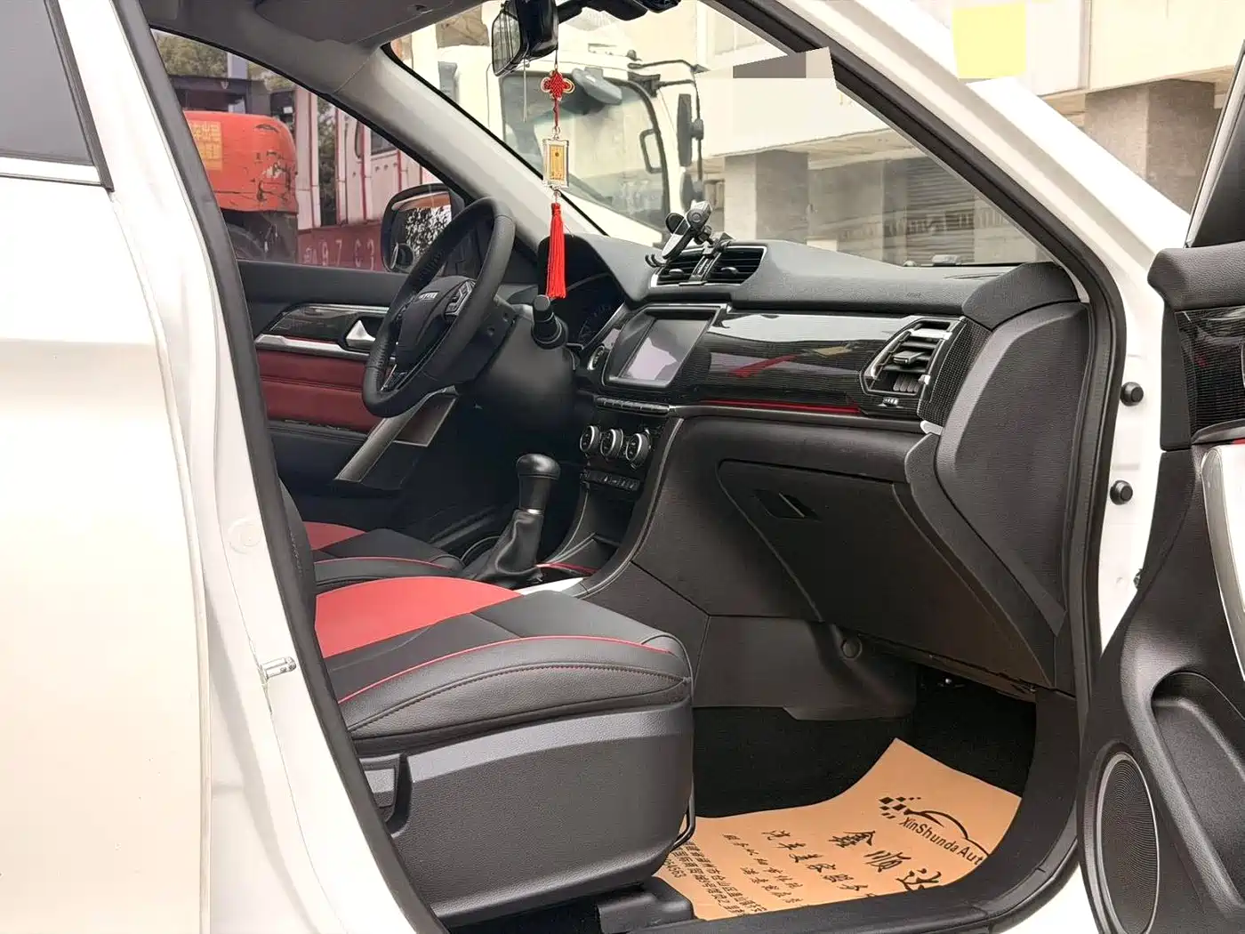 Фото 6 - Haval H2