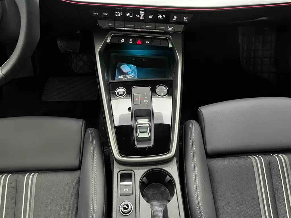 Audi A3 2023 Facelift Sportback 35 TFSI Fashion Sport фото 6