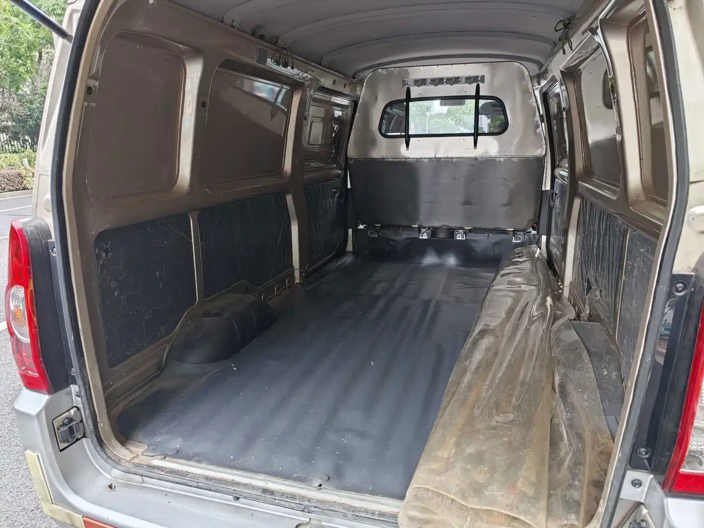 Wuling Motors Wuling Rongguang EV 2024 2022 Basic Enclosed Van 2 Seats EVE Battery