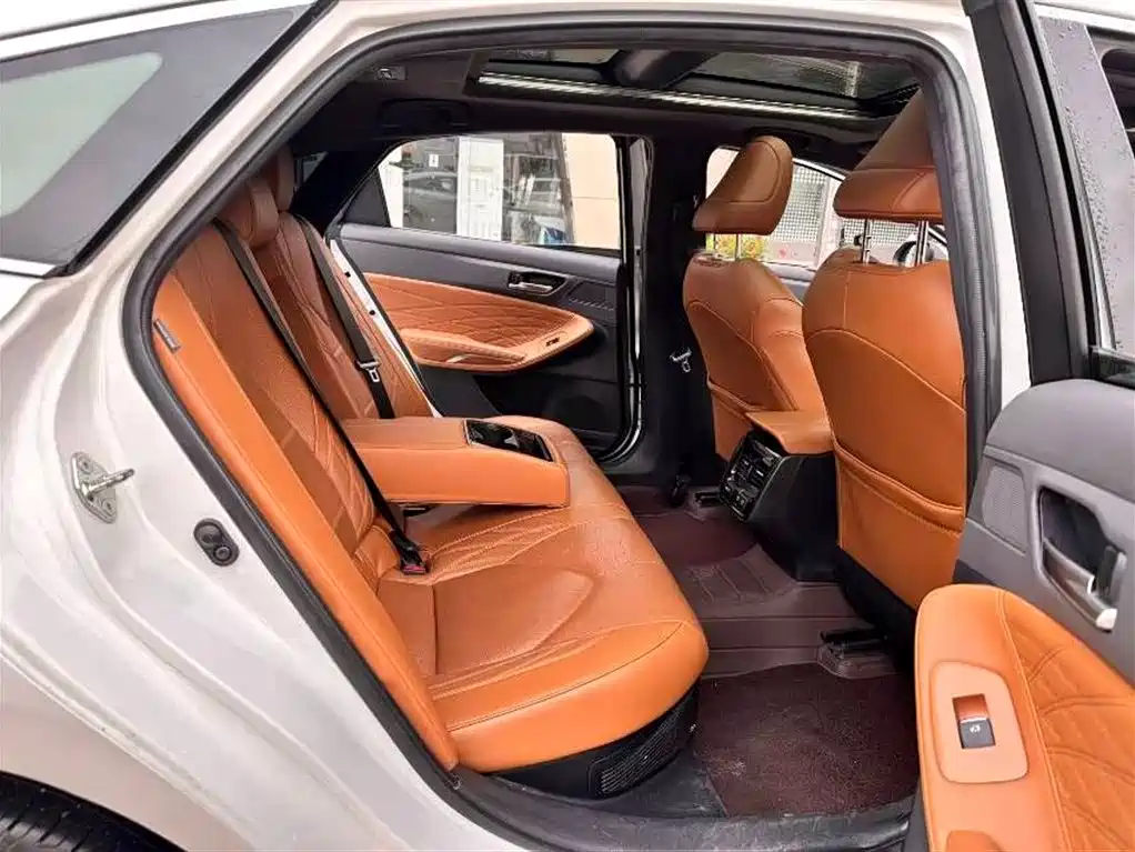 Toyota Avalon 2019 Hybrid 2.5L XLE Premium Edition China VI фото 9