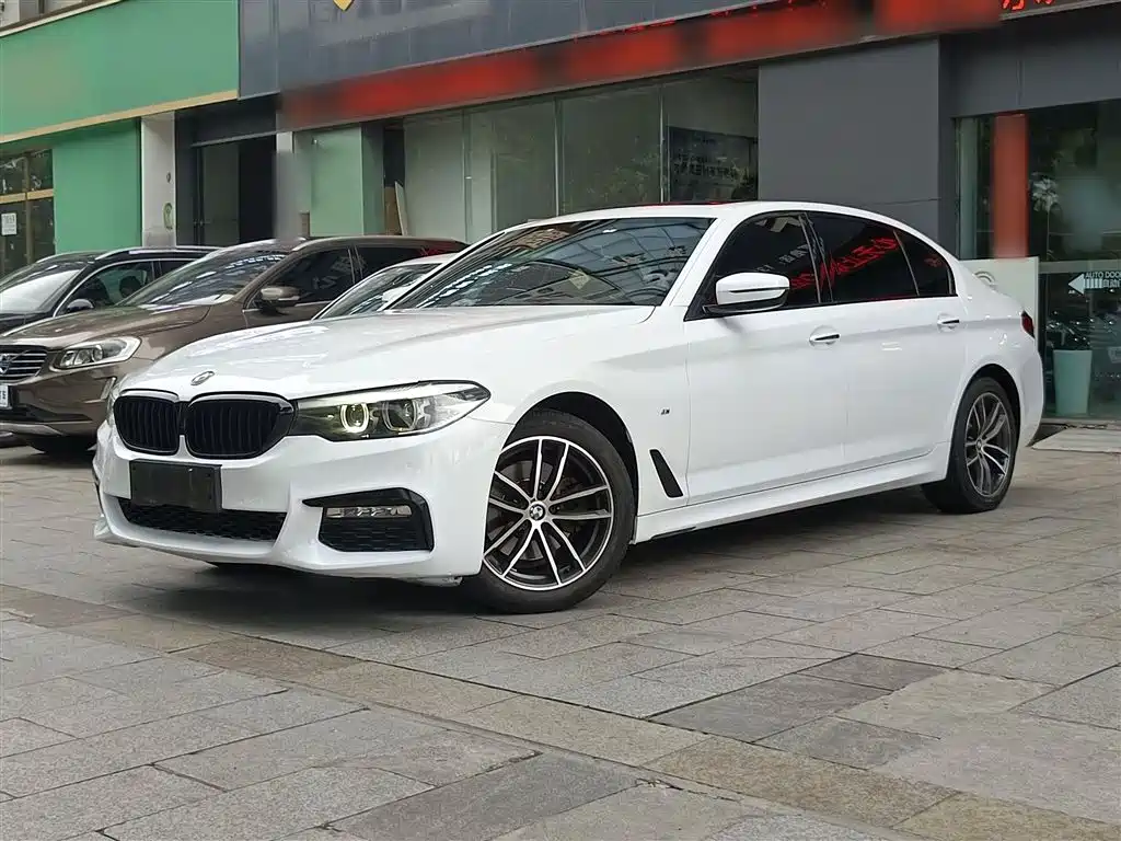 BMW 5 Series 2018 525Li M Sport Package фото 2
