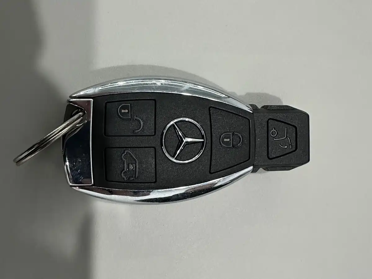 Mercedes-Benz V-Class 2026 2021 V 260 L Long Wheelbase Premium Edition