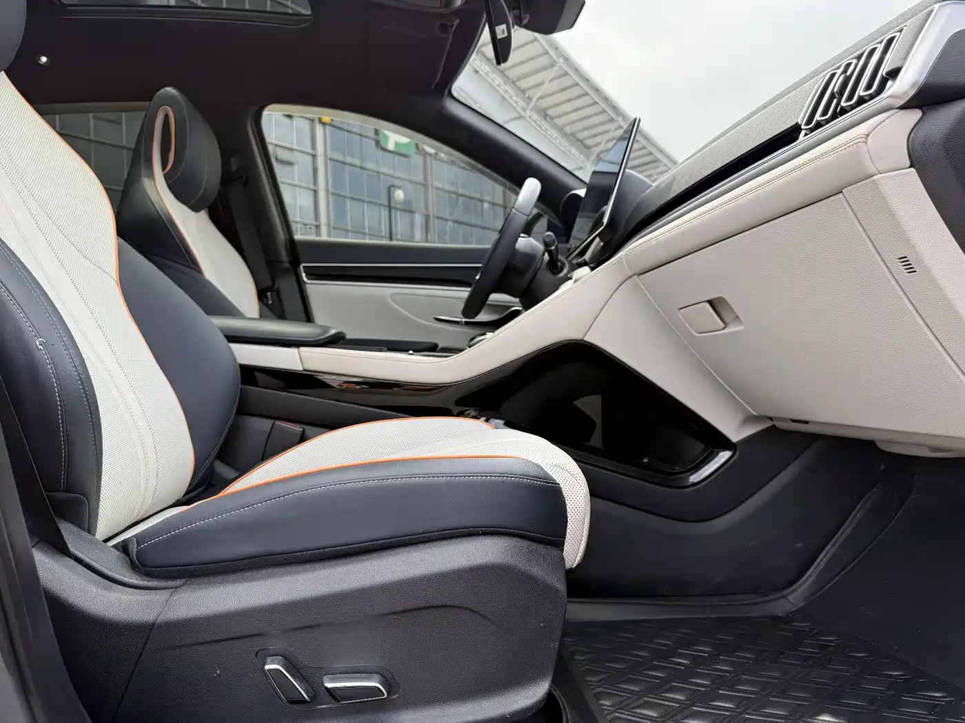 BYD Song PLUS PHEV 2021 DM-i 110KM Flagship PLUS фото 13