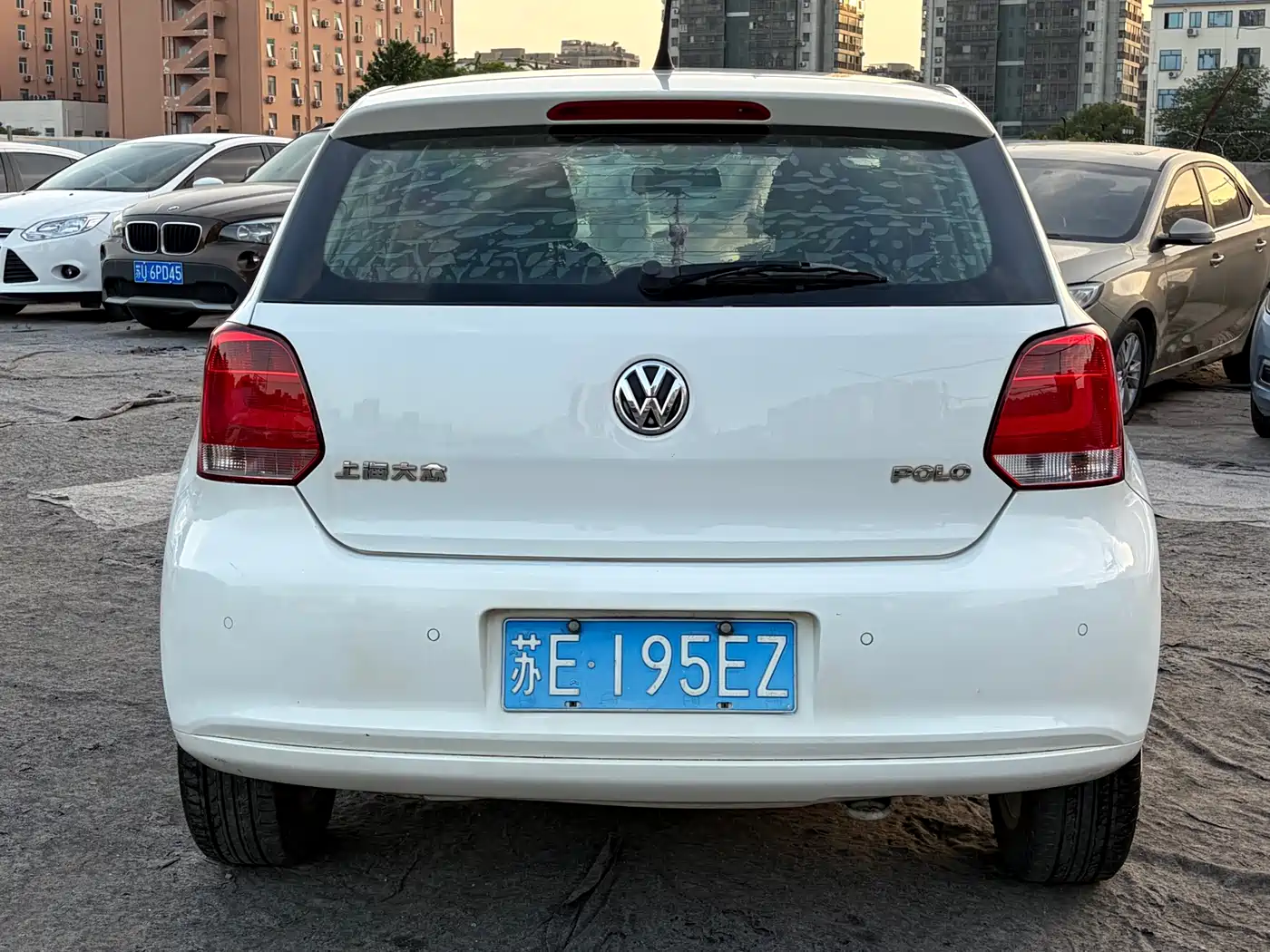 Volkswagen Polo 2011 1.4L Automatic Style Edition фото 5