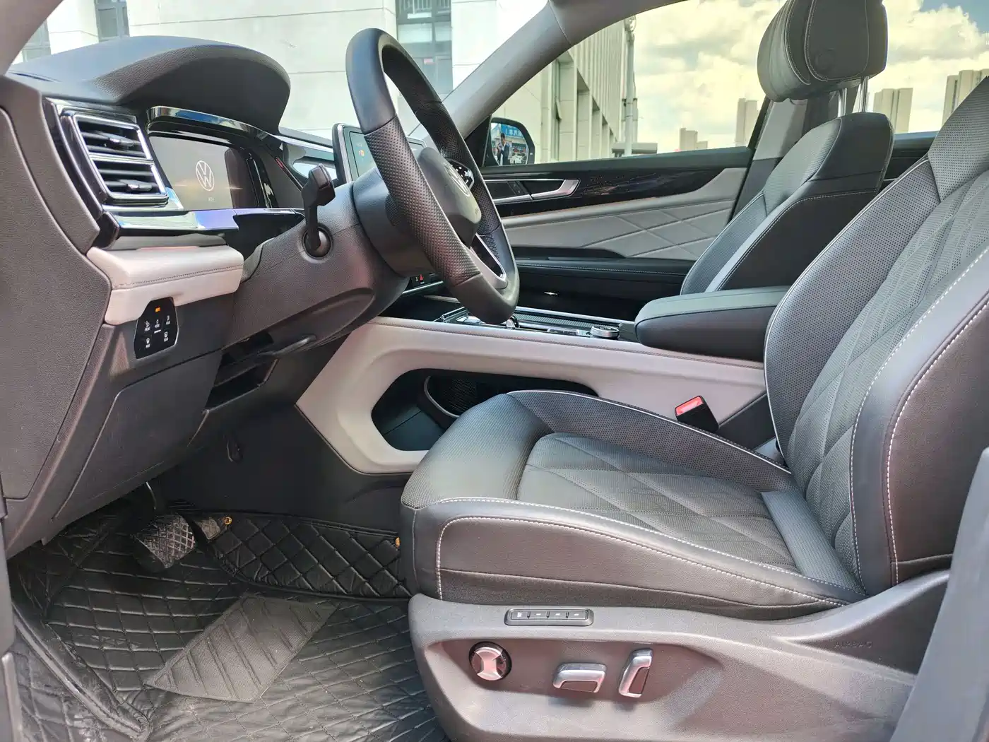 VOLKSWAGEN TOURANG