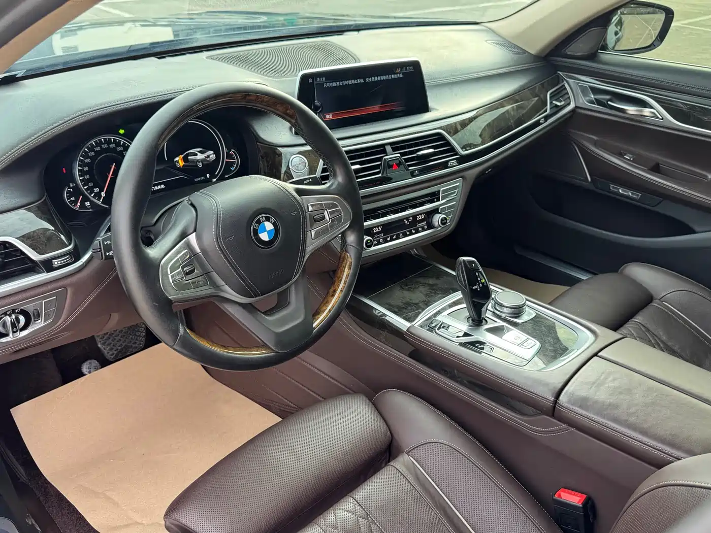 BMW 7 Series 2016 730Li Luxury фото 9