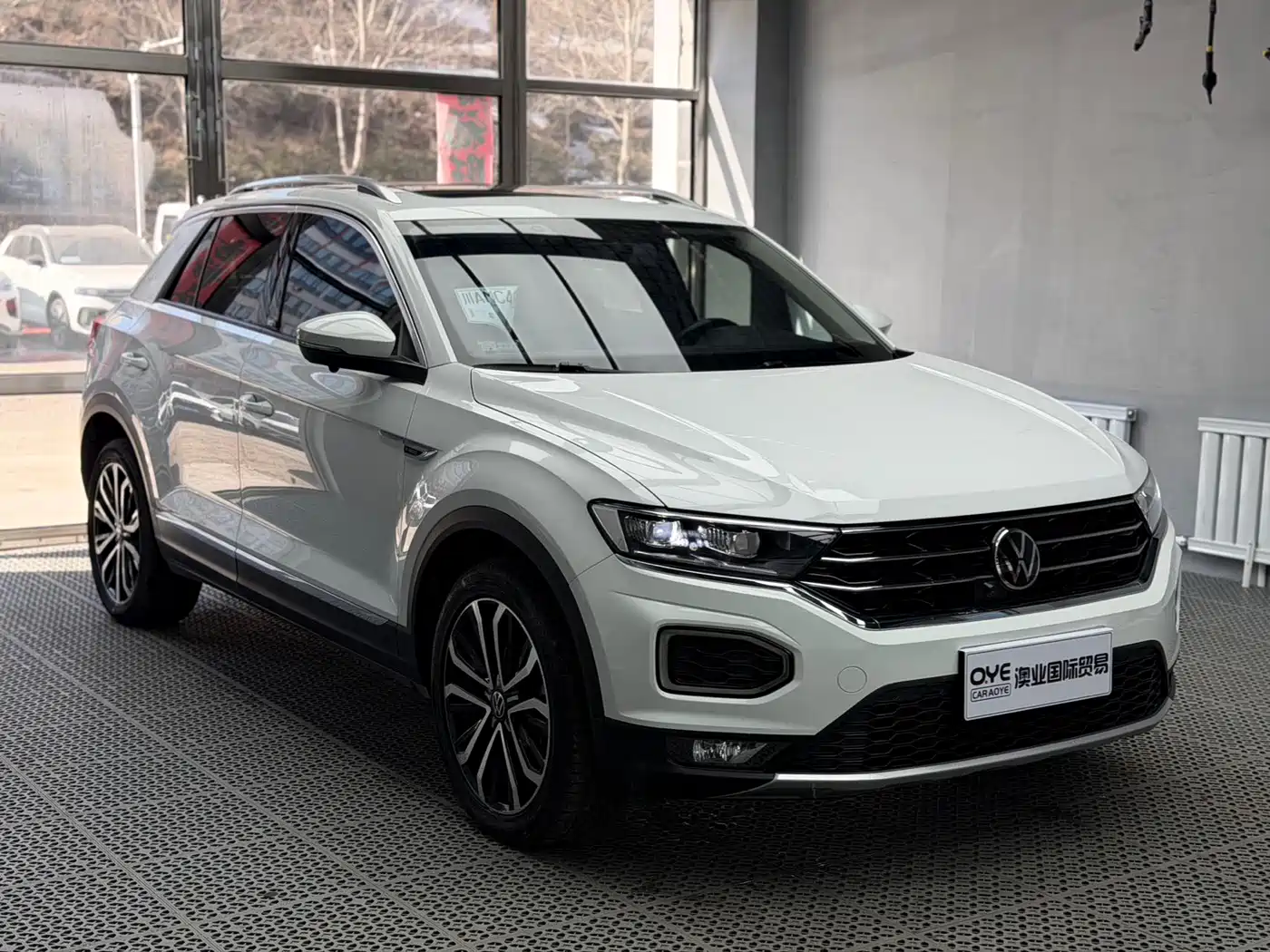 Volkswagen T-ROC 2021 280TSI DSG 2WD Comfort Smart Connect Edition фото 3