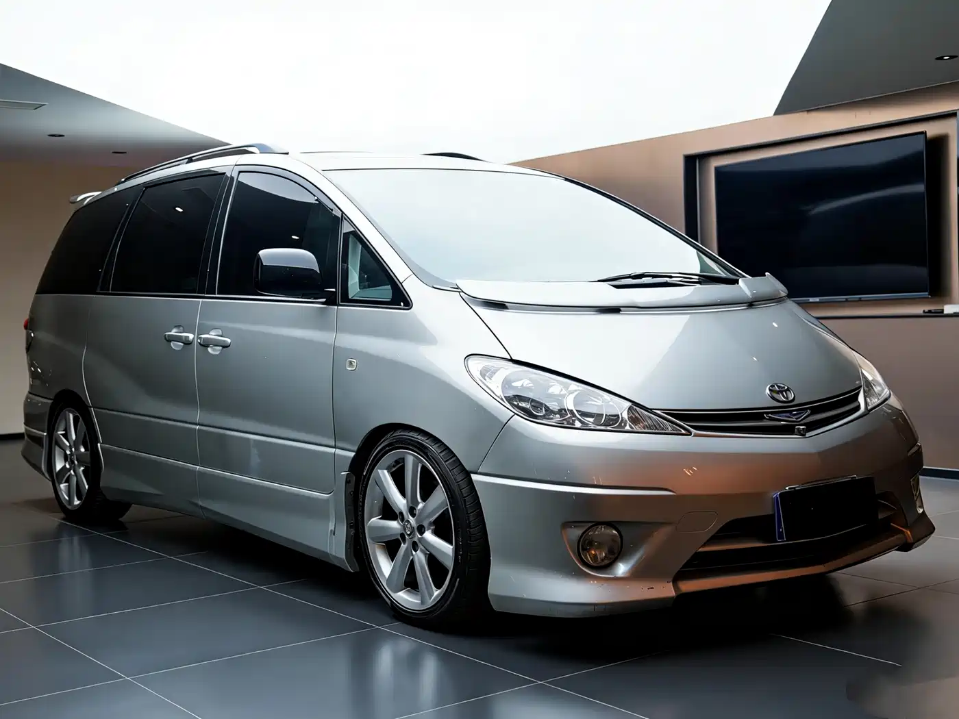 Toyota Previa фото 3