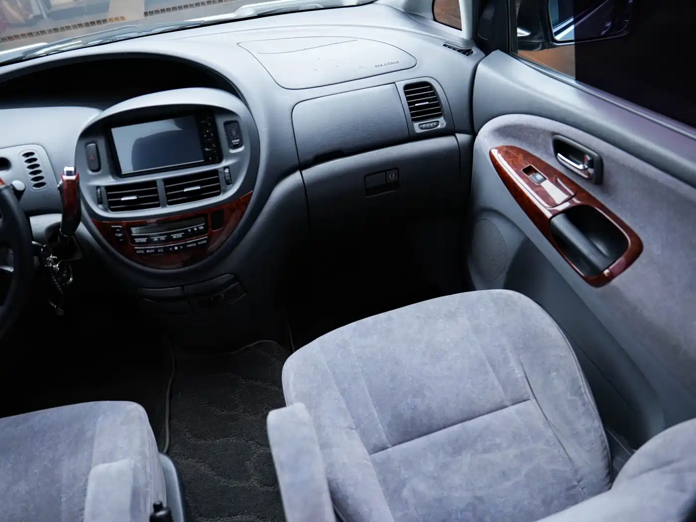 Toyota Previa фото 22