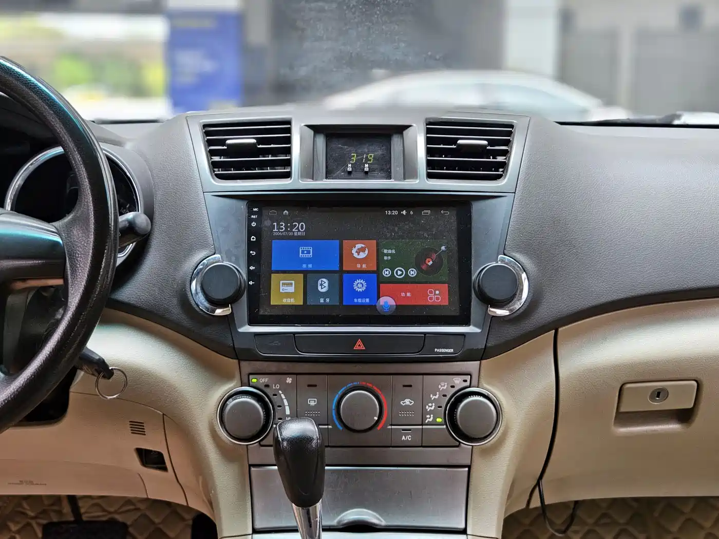 Toyota Highlander 2009 2.7L 2WD 7-seater Elite Edition фото 16