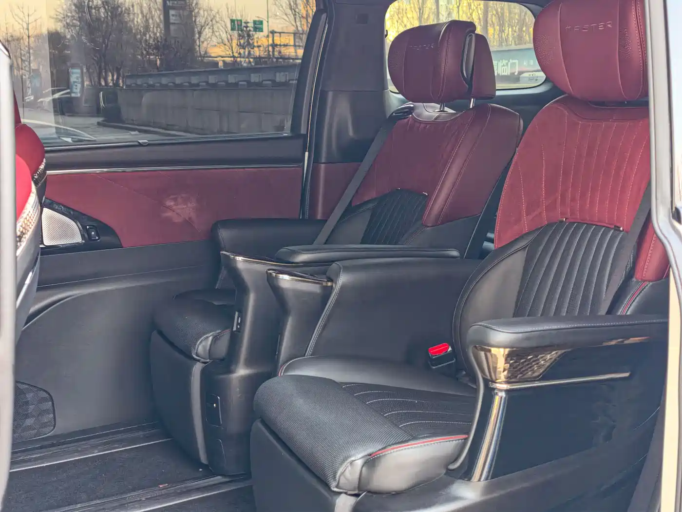 GAC Trumpchi Trumpchi M8 2023 Model Master Series 400T Flagship Edition фото 12