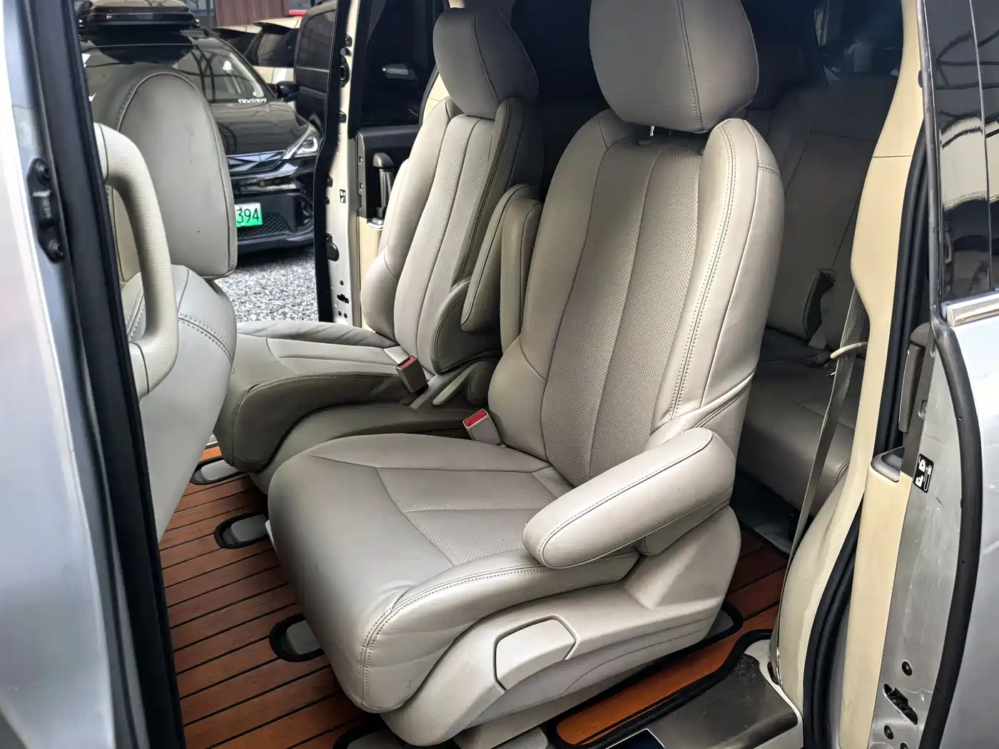 Buick GL8 2011 2.4L LT Luxury Business Executive фото 14