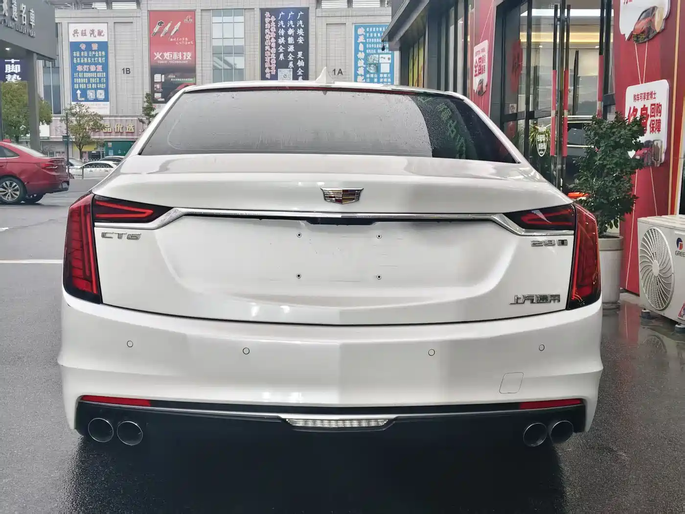 CADILLAC CT6