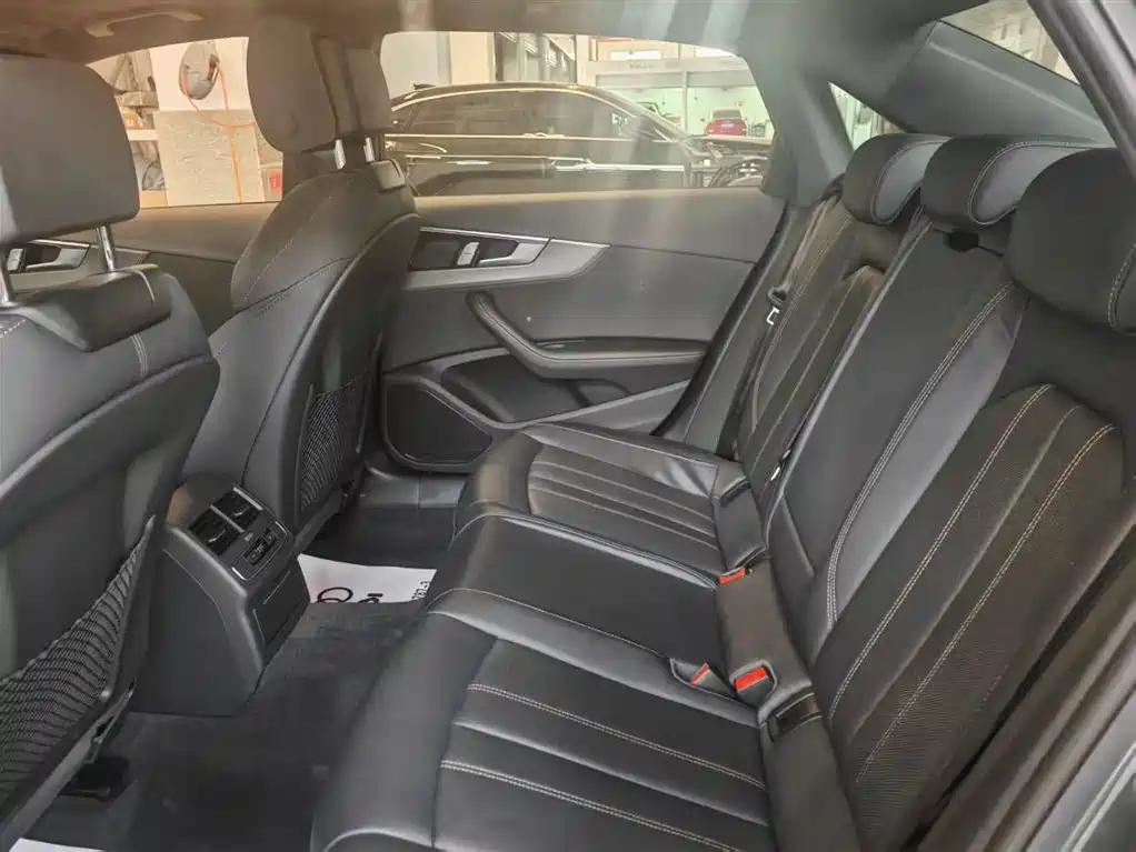 Audi A4L 2024 40 TFSI quattro RS Kit Speed Edition фото 12