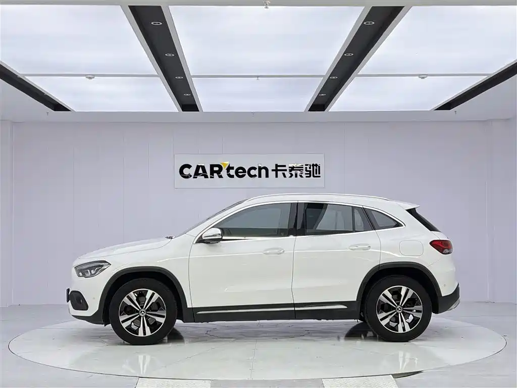 Mercedes-Benz GLA 2020 GLA 200 фото 7