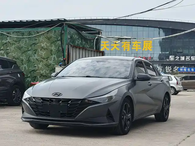 HYUNDAI ELANTRA