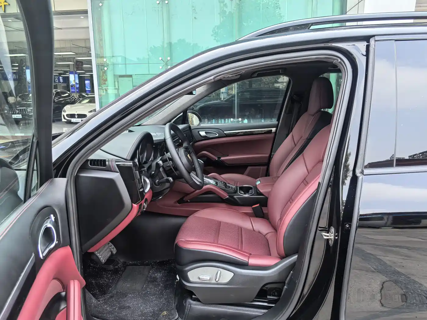 Porsche Cayenne 2011 Cayenne 3.0T фото 6