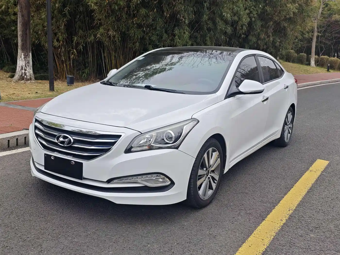 Hyundai Mistra 2014 1.8L Auto Premium DLX