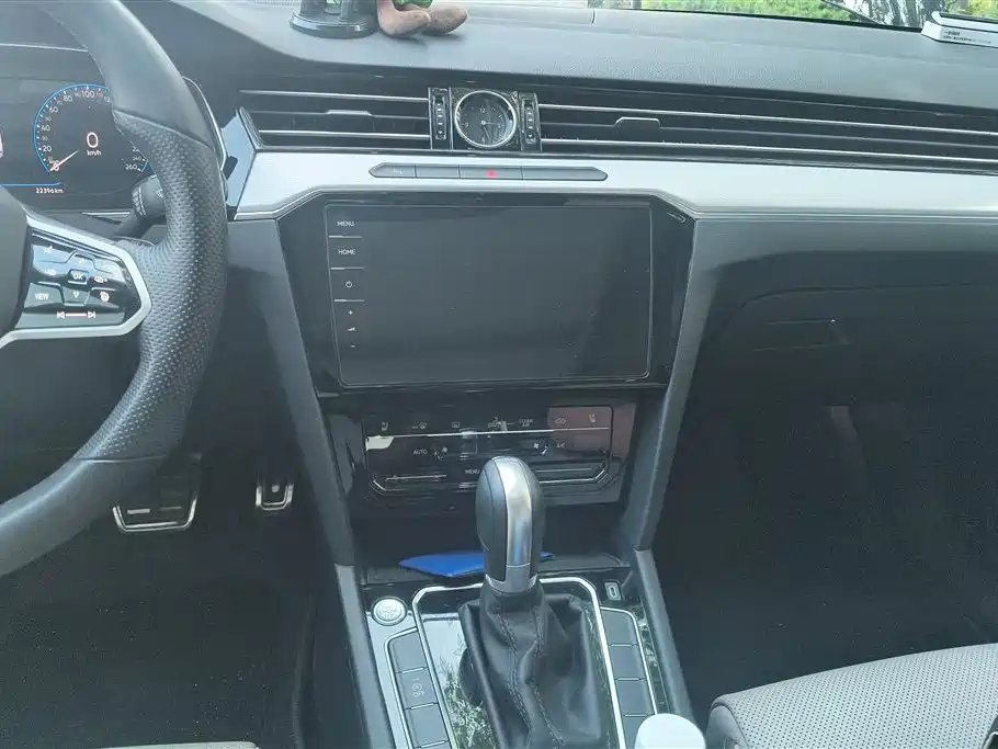 Volkswagen Magotan 2025 Popular Edition 330TSI DSG Luxury фото 13