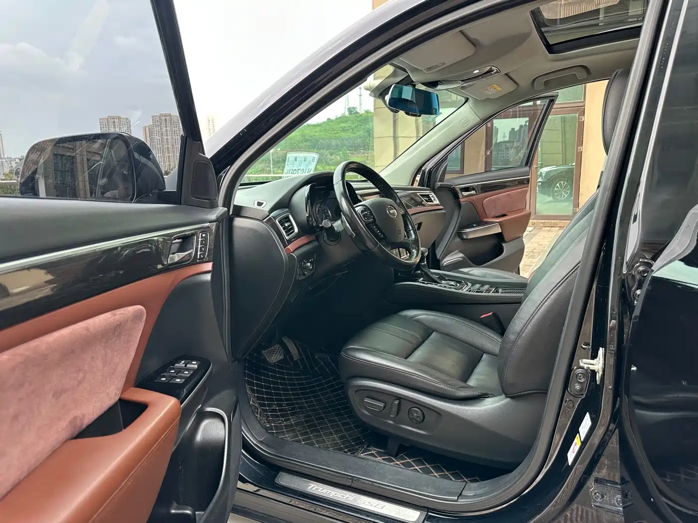 GAC Trumpchi Trumpchi GS8 2017 320T 2WD Premium (7-seater) фото 9