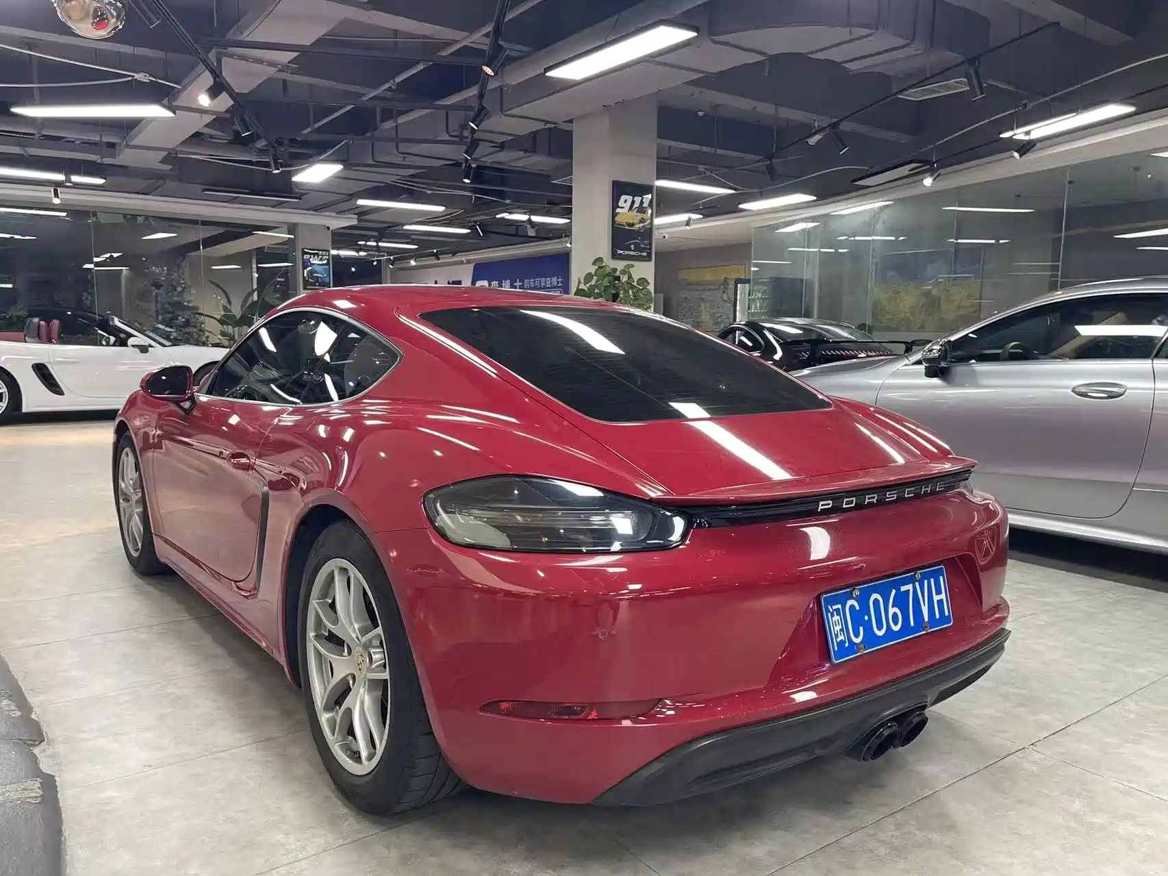 Photo 6 - Porsche 718