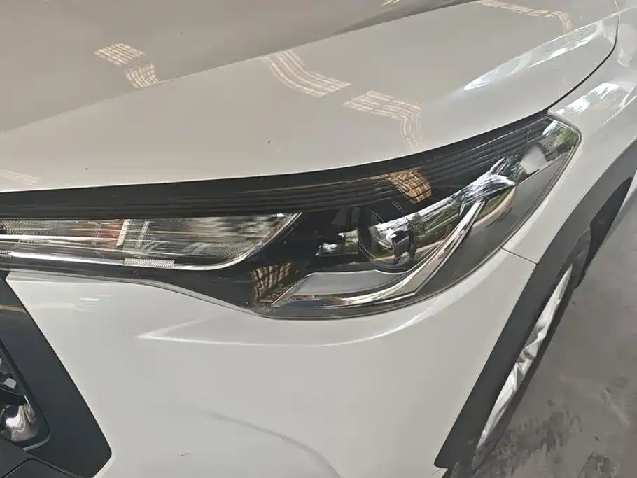 Photo 5 - Toyota Corolla Cross