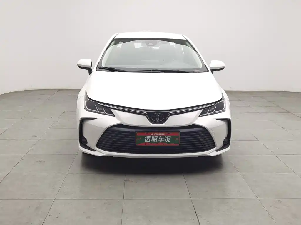 Фото 3 - Toyota Corolla
