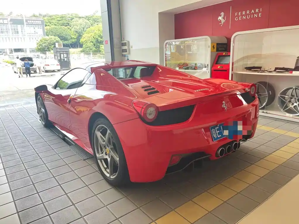 Ferrari 458 2015 2013 4.5L Spider