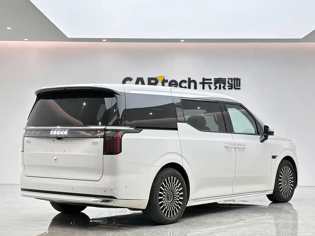 ZEEKR 009 2025 2024 7-Seat Aisle AWD Version 108kWh