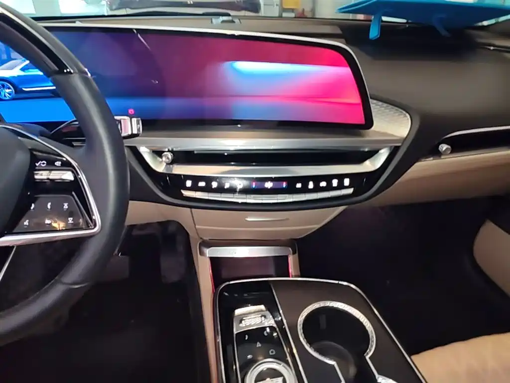 Cadillac IQ Rui Ge 2022 Rear-Wheel Drive Long Range Premium Edition фото 13