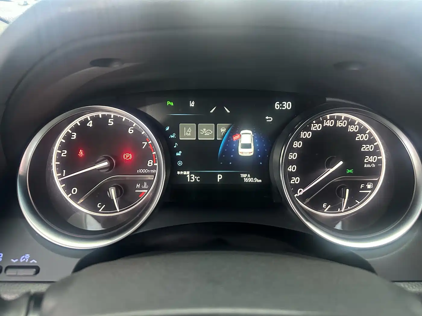 Toyota Camry 2021 2.0G Luxury Edition фото 16