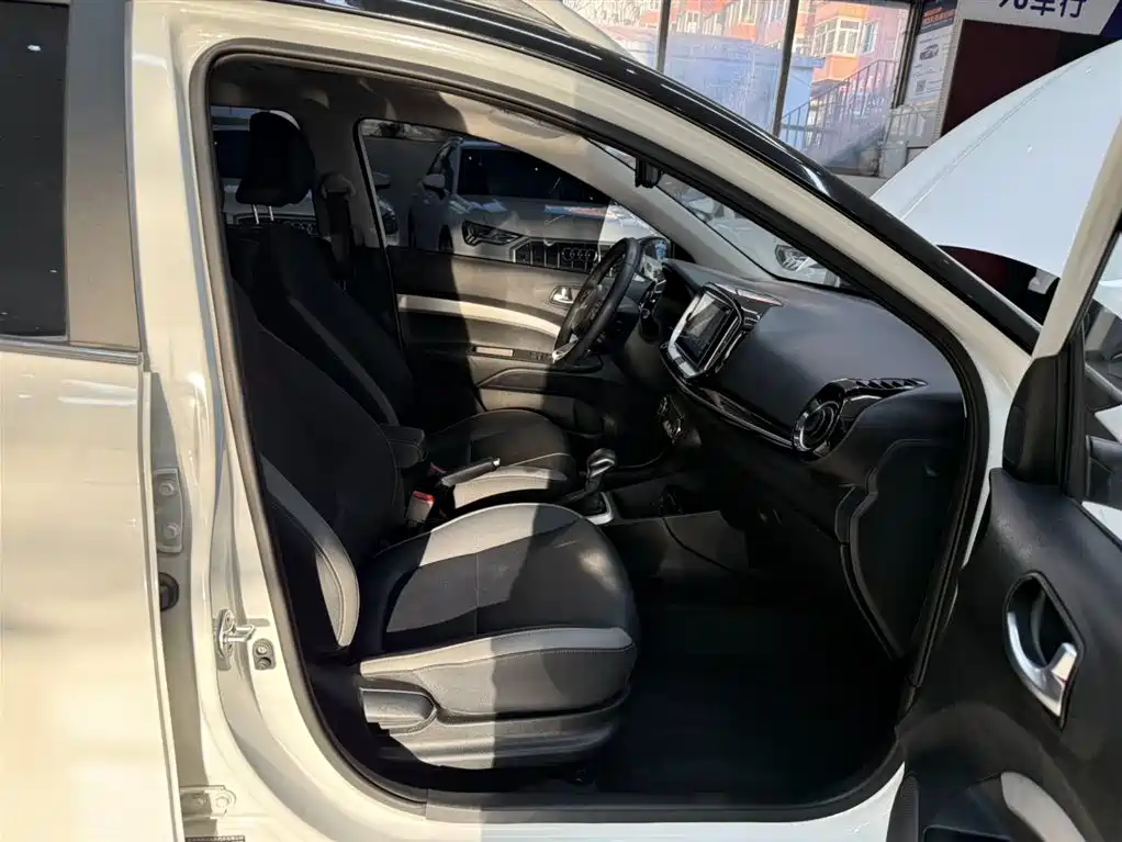 Kia KX1 2021 1.4L CVT Fun Sunroof Version фото 17