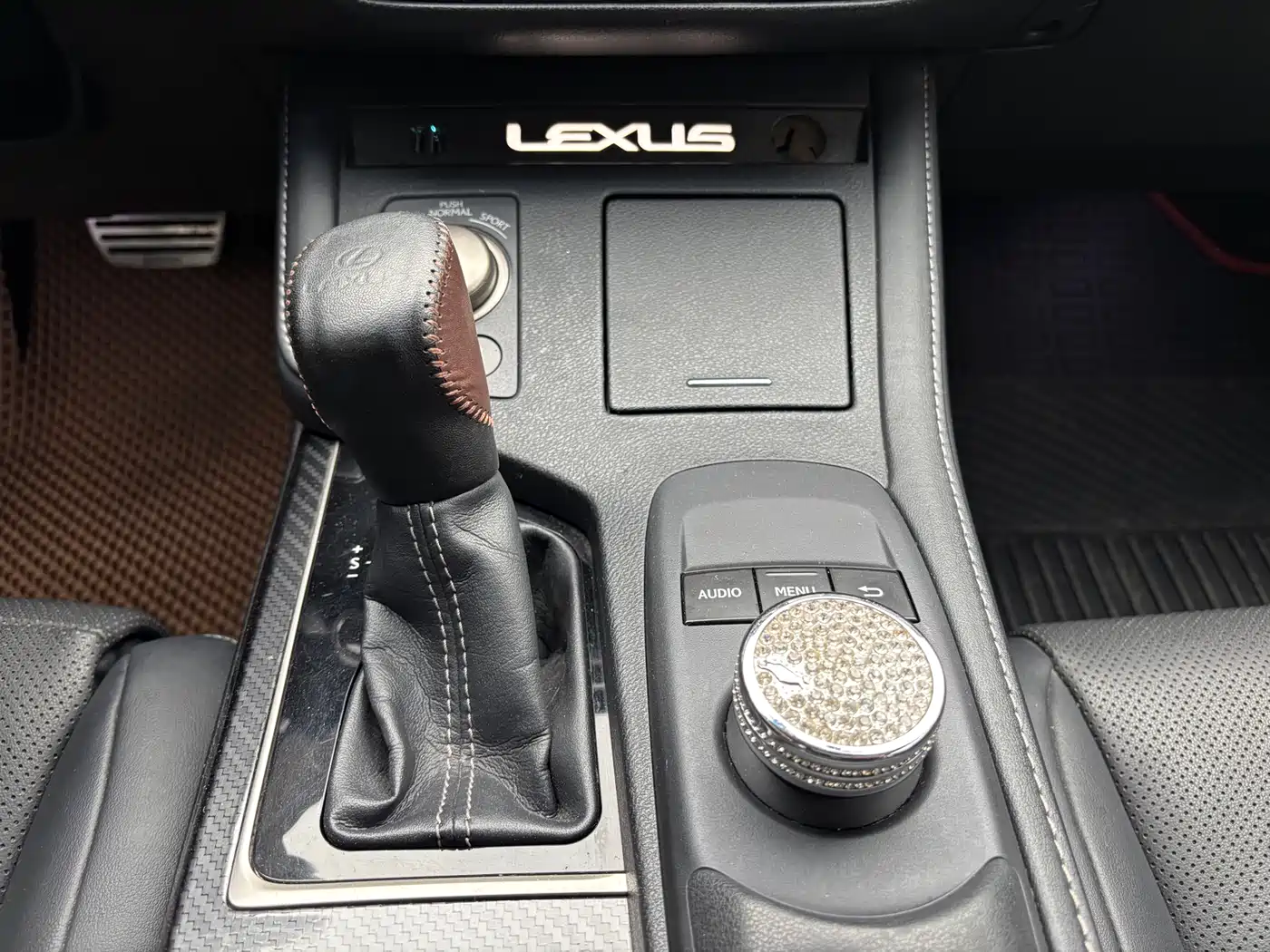 Lexus ES 2015 300h Comfort Edition фото 11