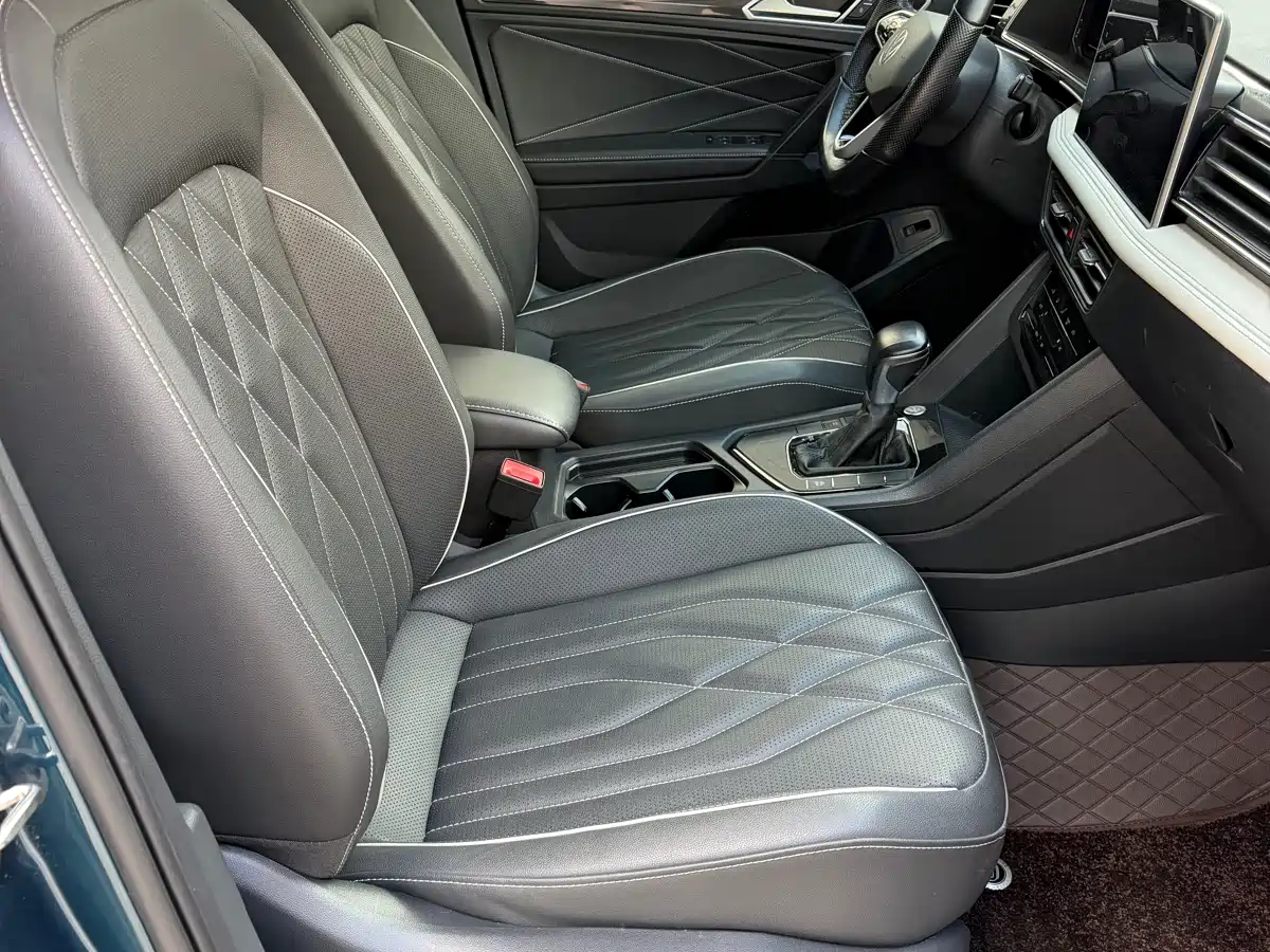 Volkswagen Tiguan L 2022 330TSI Automatic 2WD Comfort Edition фото 4