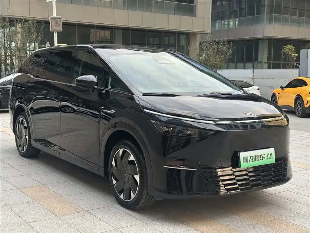 XIAOPENG X9