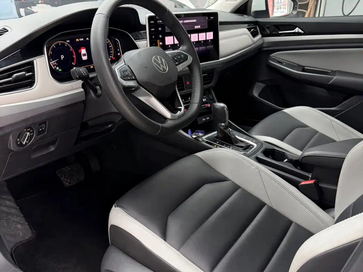 Volkswagen Bora 2023 280TSI DSG Prestige Edition фото 17