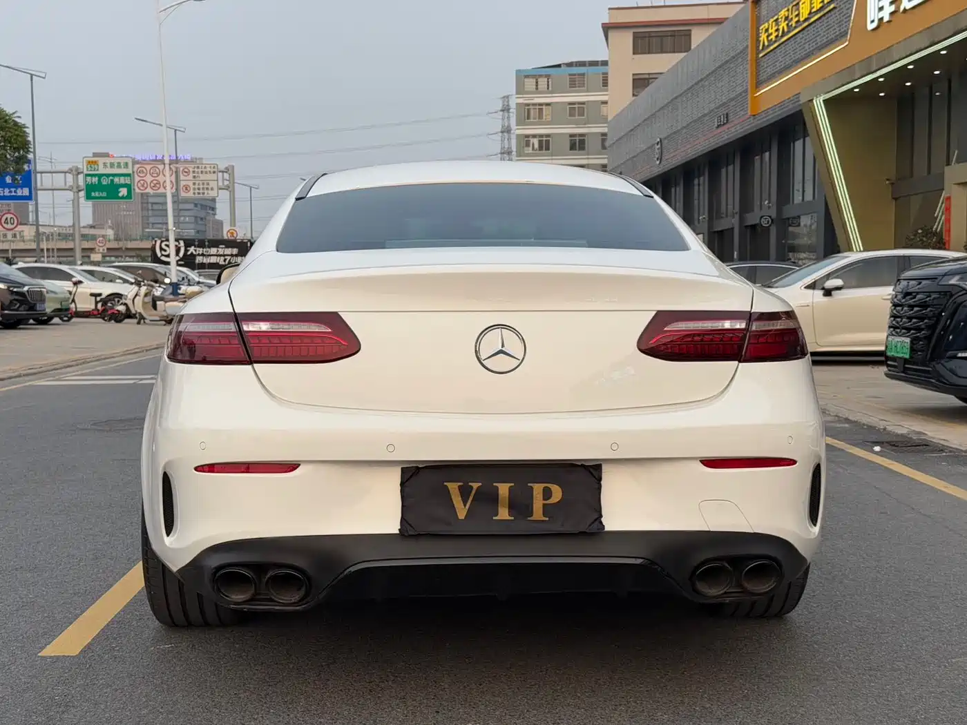 MERCEDES-BENZ E CLASS